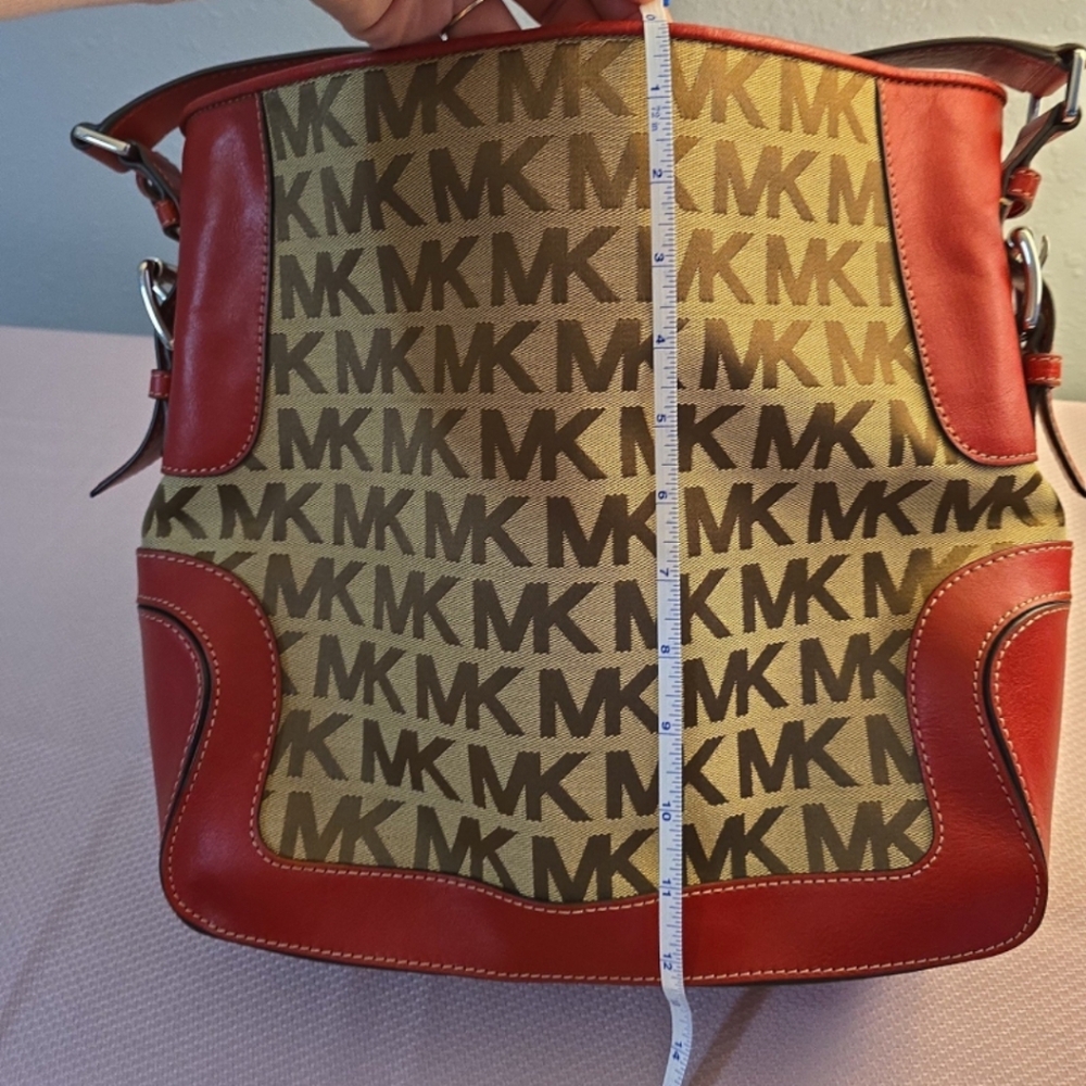 MK Handbag - Picture 7 of 8